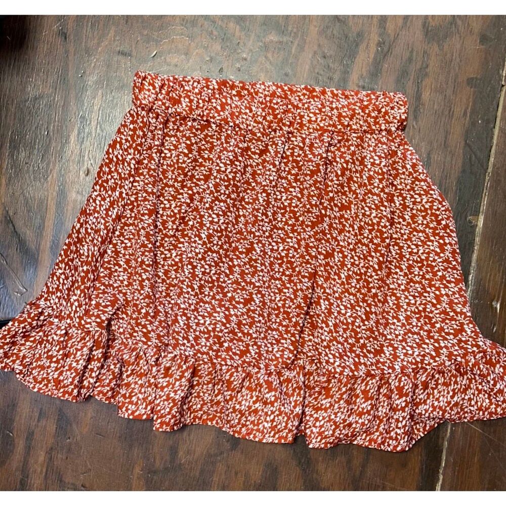 Zaful Red Floral Flowy Mini Skirt Size Medium / 6